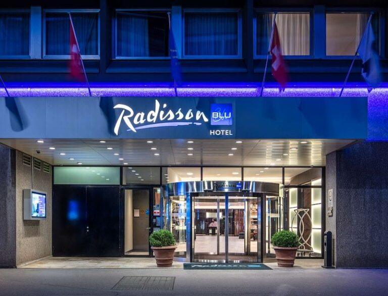 radisson-blu-basel-1lieu1salle-event.jpg