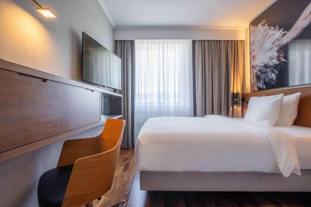 radisson-blu-basel-1lieu1salle-seminaire.jpg