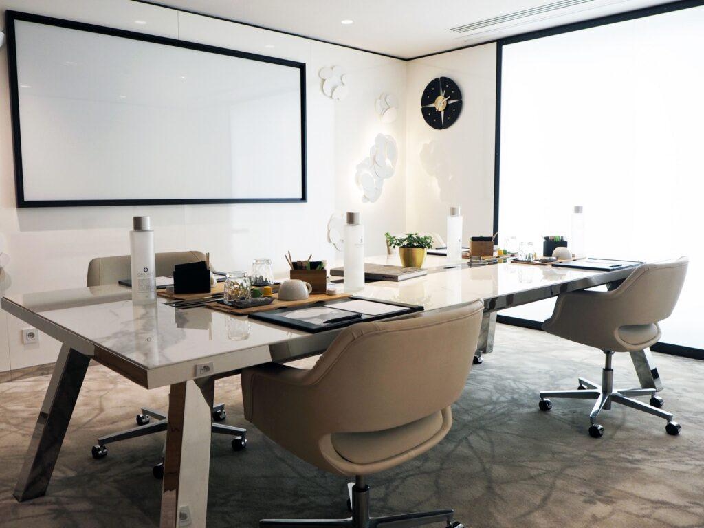 Bureau1-scaled-1.jpg