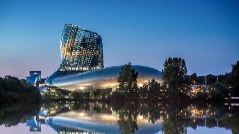 LA-CITE-DU-VIN-©Axelferis-XTU-architects-La-Cite-du-Vin.jpg