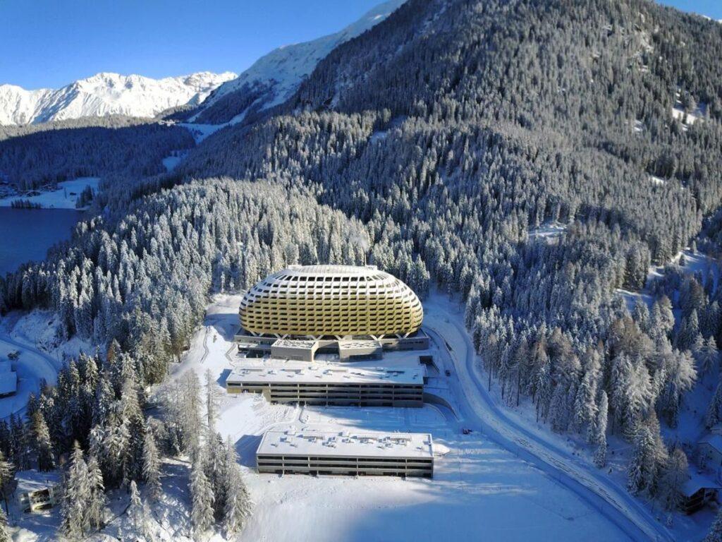 alpengold-davos-1lieu1salle-event.jpg