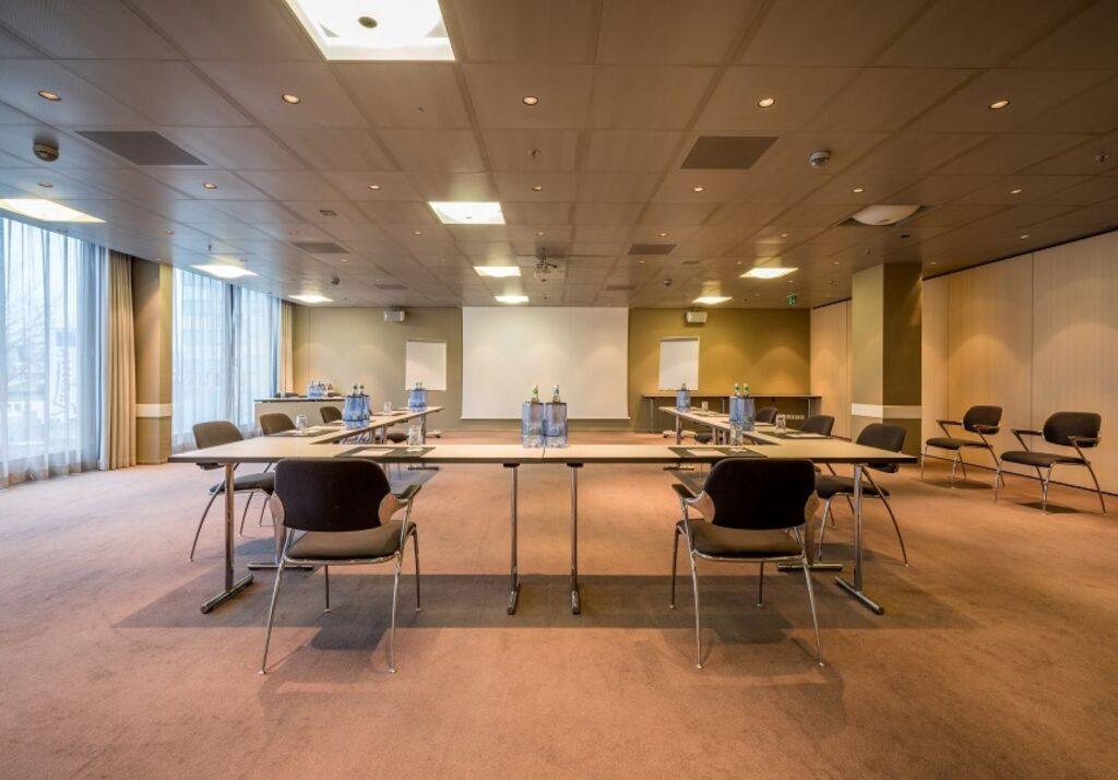 radisson-blu-lucerne-1lieu1salle-meetings.jpg