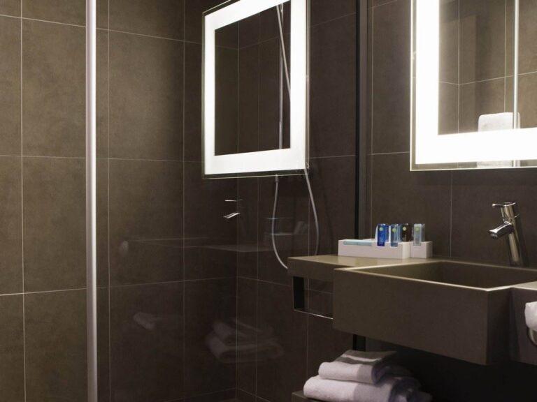 novotel-narbonne-sud-salle-de-bain_0955.jpg