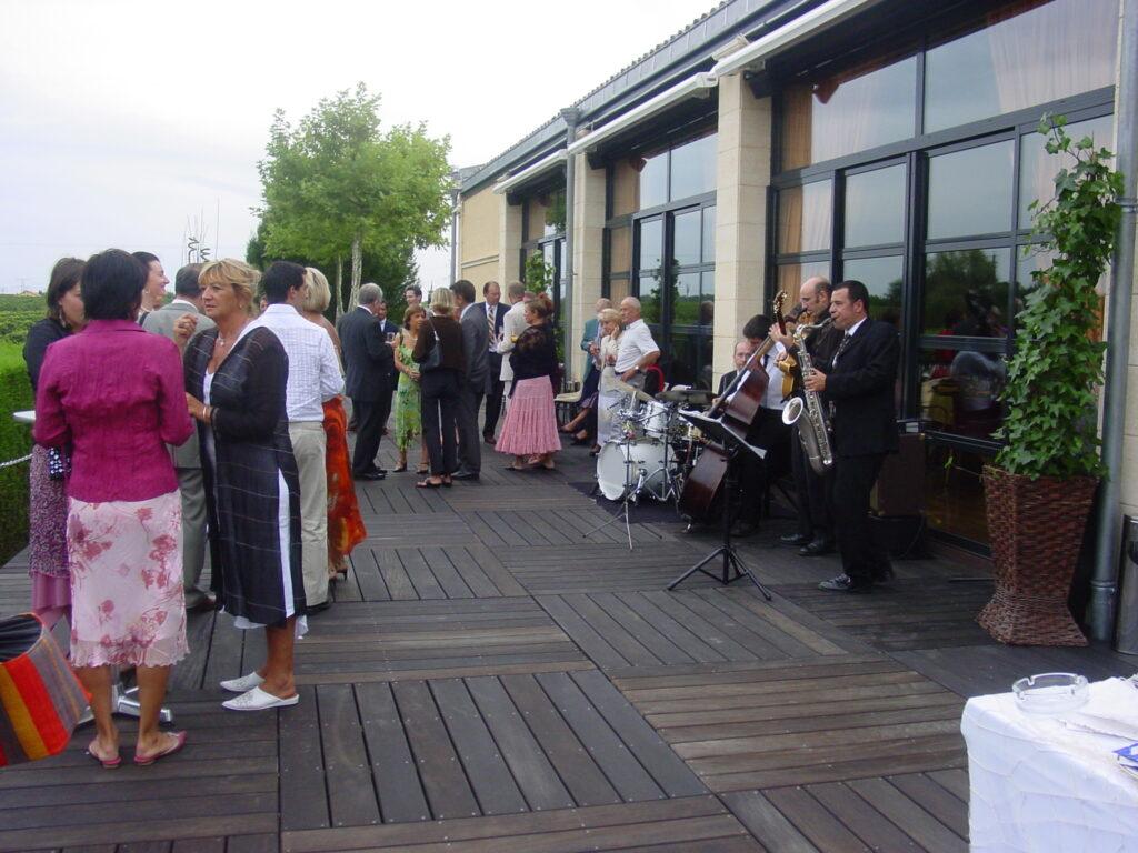 COCKTAIL-SUR-TERRASSE-AVEC-ANIMATION-JAZZ.jpg
