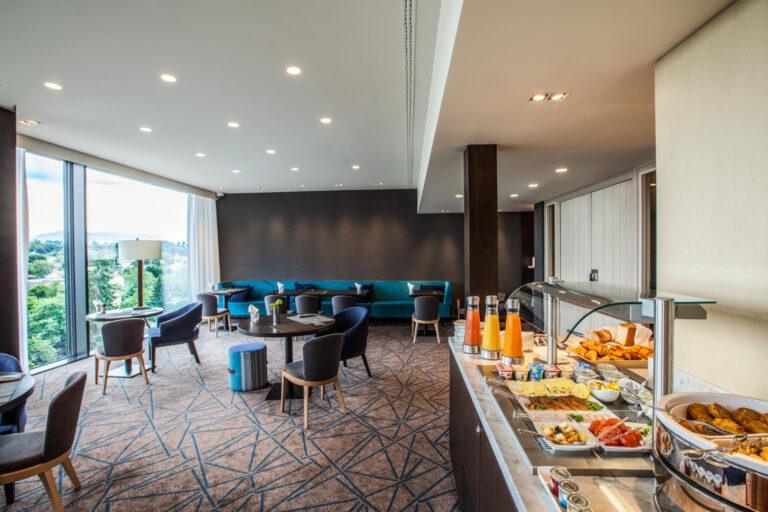 crowne-plaza-geneva-1lieu1salle-meeting-scaled-1.jpg