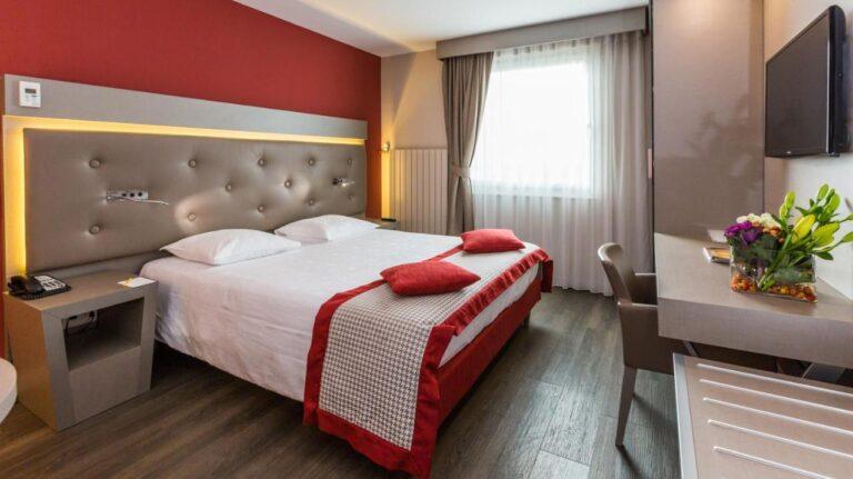 everness-hotel-1lieu1salle-reunions.jpg