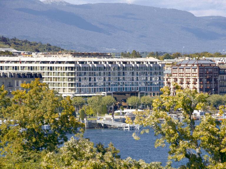 https://www.accorhotels.com/B748