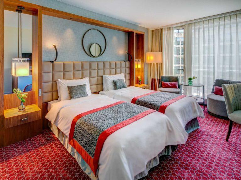 https://www.accorhotels.com/B748