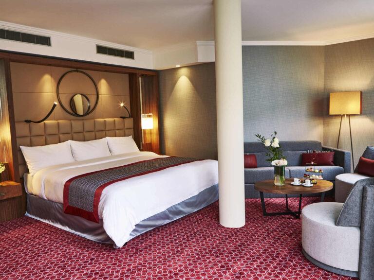 https://www.accorhotels.com/B748