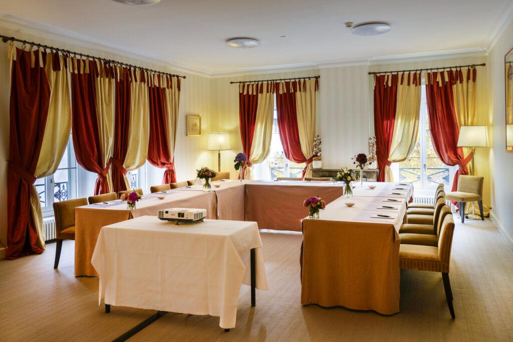 hotel-trois-couronnes-vevey-1lieu1salle-event-scaled-1.jpg