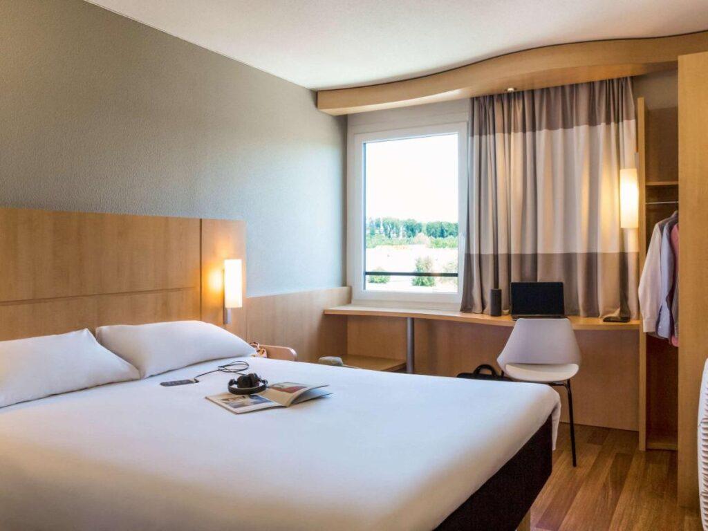 ibis-lausanne-crissier-1lieu1salle-evenement.jpg