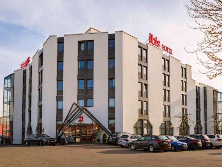 ibis-lausanne-crissier-1lieu1salle-event.jpg