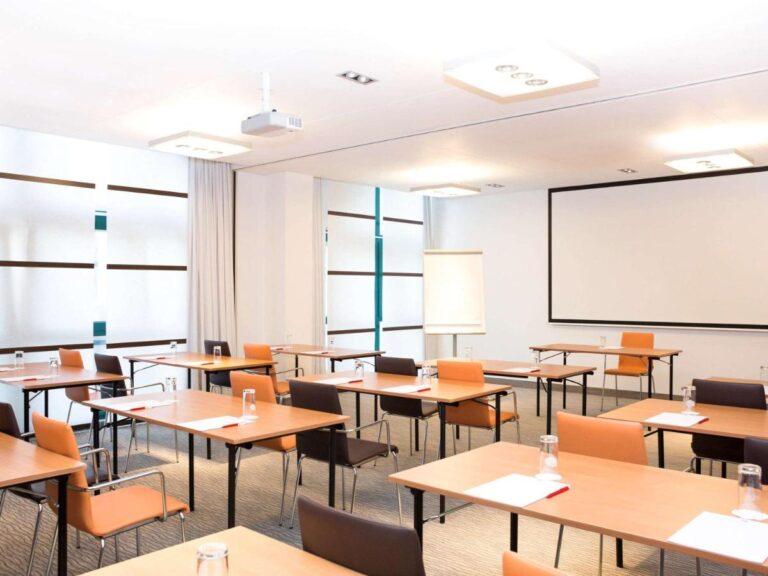 ibis-lausanne-crissier-1lieu1salle-meeting.jpg
