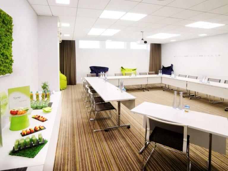 novotel-geneve-centre-1lieu1salle-conferences.jpg