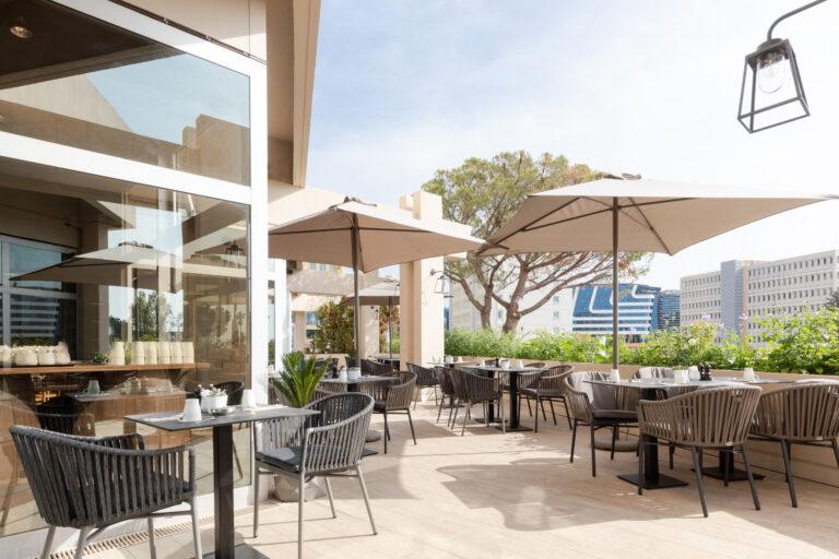 Radisson-Nice-Airport_Photos-by-White-Kitchen_300dpi_021-scaled-1.jpg