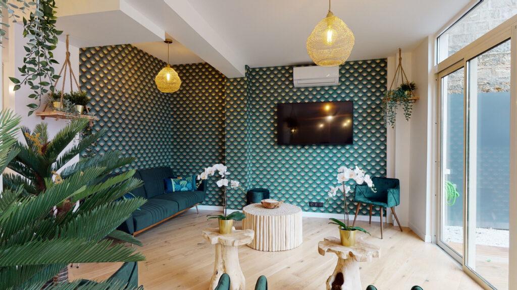 ESPACE-SALON-LE-58-MEETING-PLACE-scaled-1.jpg