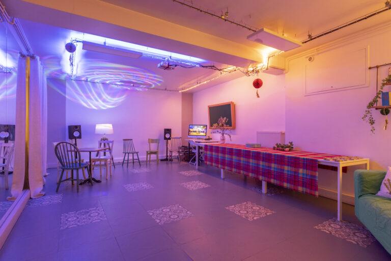 Salle-Millepied-en-soiree_Delphine-QUEME-pour-Be-coworking_20.jpg