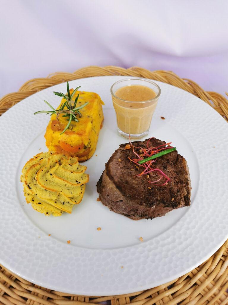 Pave-de-veau-sauce-girolles-scaled-1.jpg