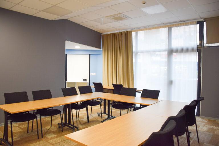 SALLE-DE-SEMINAIRE.jpg