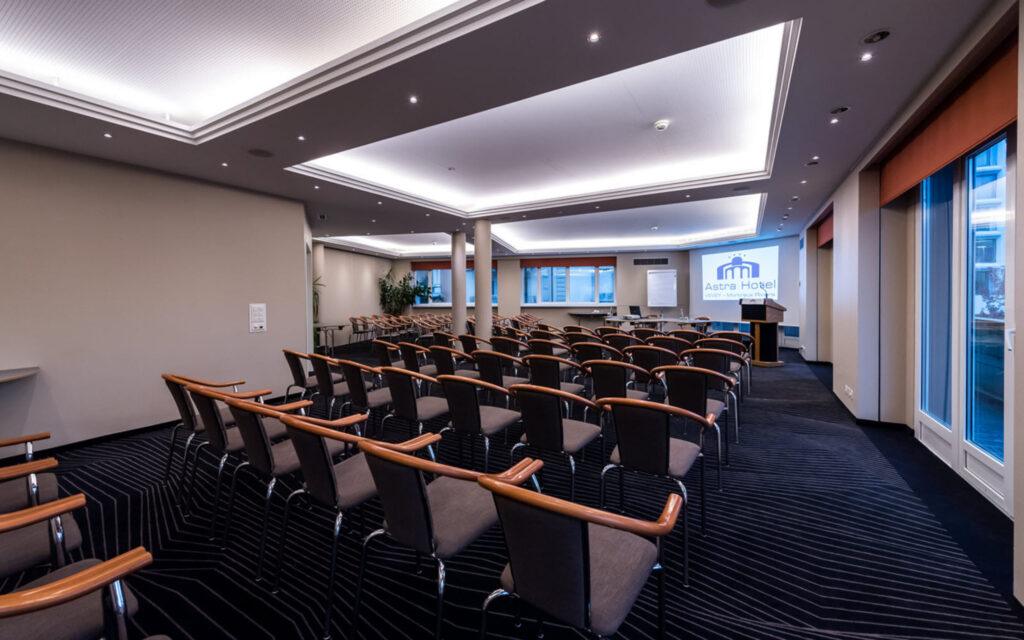 astra-hotel-vevey-1lieu1salle-meetings-scaled-1.jpg