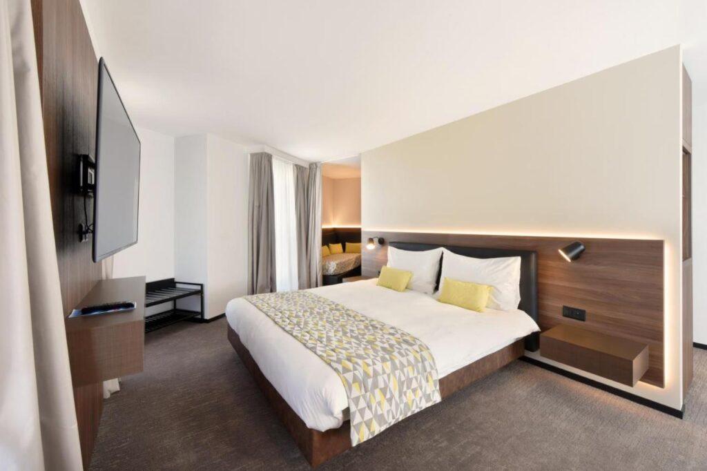astra-hotel-vevey-1lieu1salle-reunions.jpg