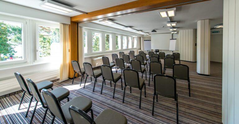 eurotel-montreux-1lieu1salle-meetings.jpg