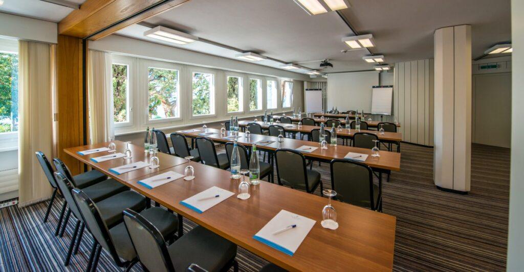 eurotel-montreux-1lieu1salle-seminaires.jpg