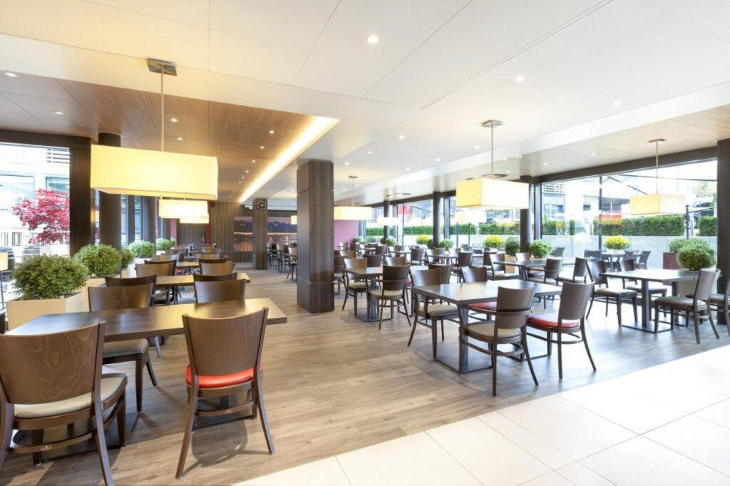 hi-express-zurich-aeroport-1lieu1salle-evenement.jpg