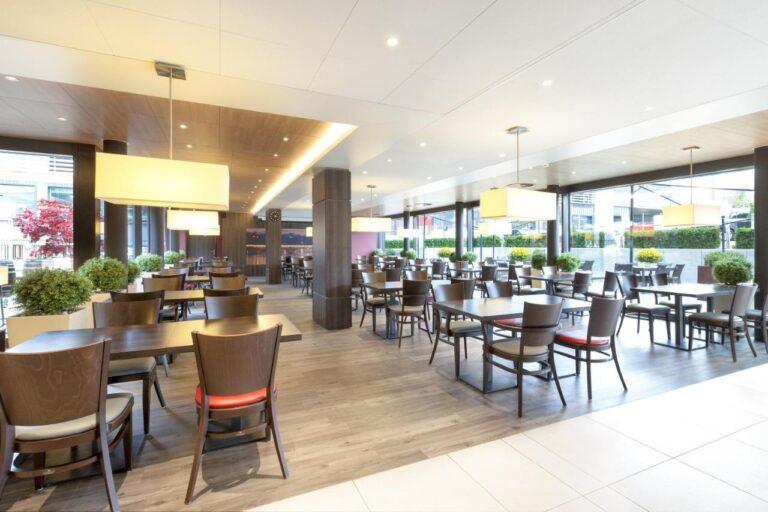 hi-express-zurich-aeroport-1lieu1salle-evenement.jpg