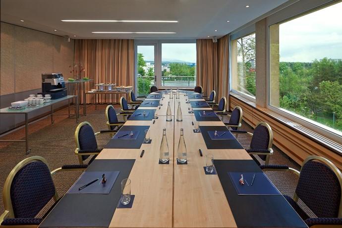 hilton-zurich-airport-1lieu1salle-congres.jpg