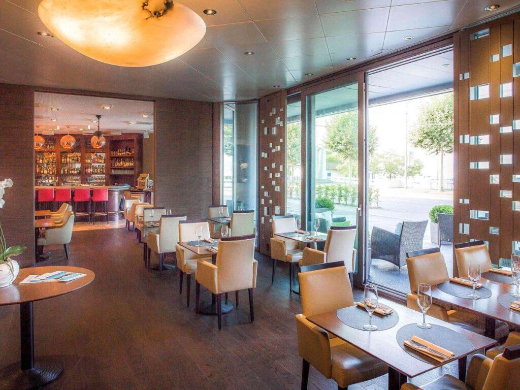 movenpick-lausanne-1lieu1salle-convention.jpg
