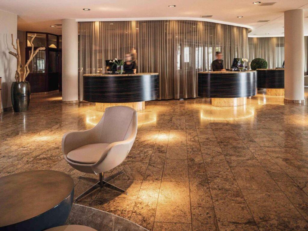 movenpick-lausanne-1lieu1salle-evenement.jpg
