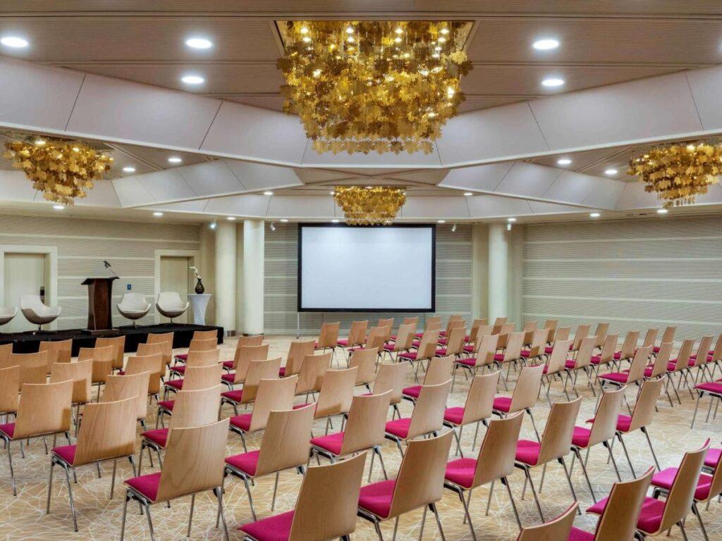movenpick-lausanne-1lieu1salle-events.jpg
