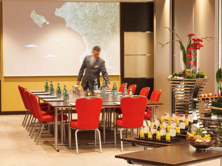 movenpick-lausanne-1lieu1salle-seminaires.jpg