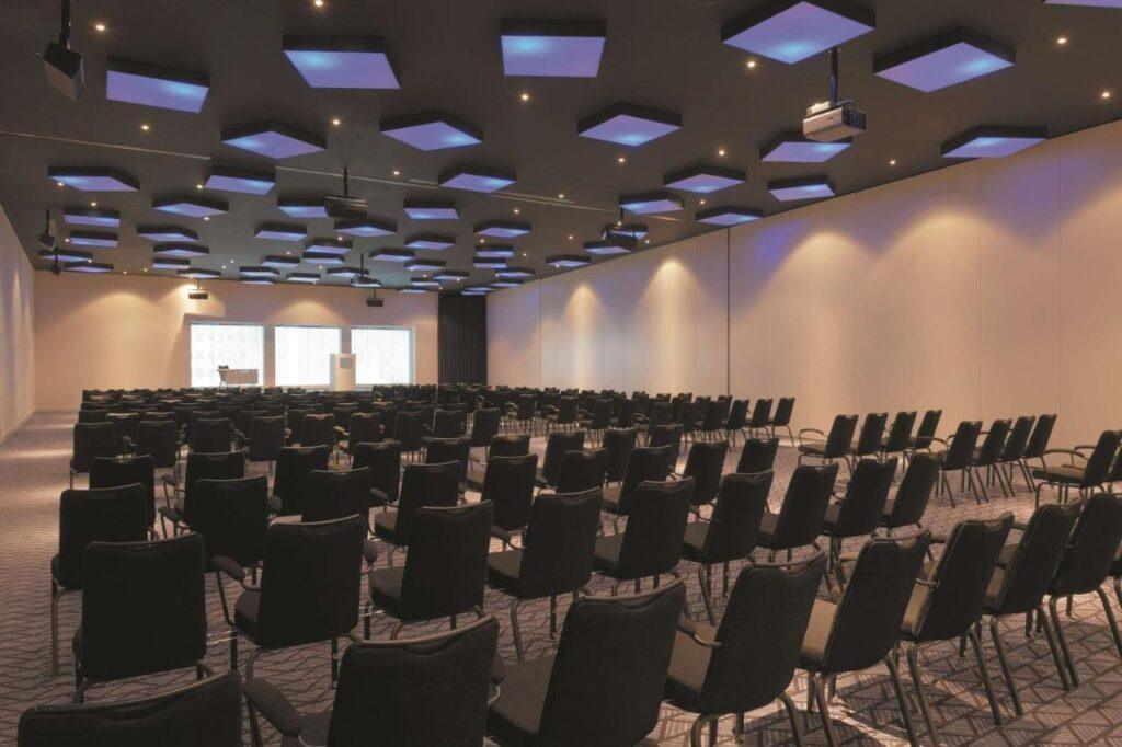 radisson-blu-zurich-airport-1lieu1salle-reunion.jpg