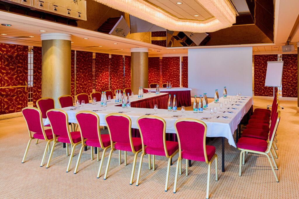 royal-plaza-montreux-1lieu1salle-convention.jpg