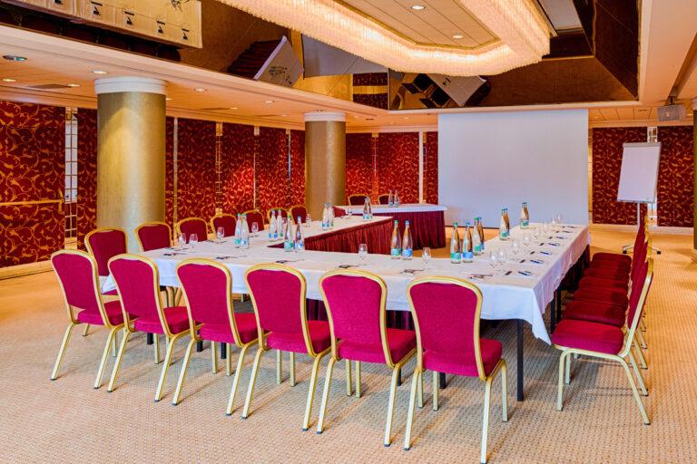 royal-plaza-montreux-1lieu1salle-convention.jpg