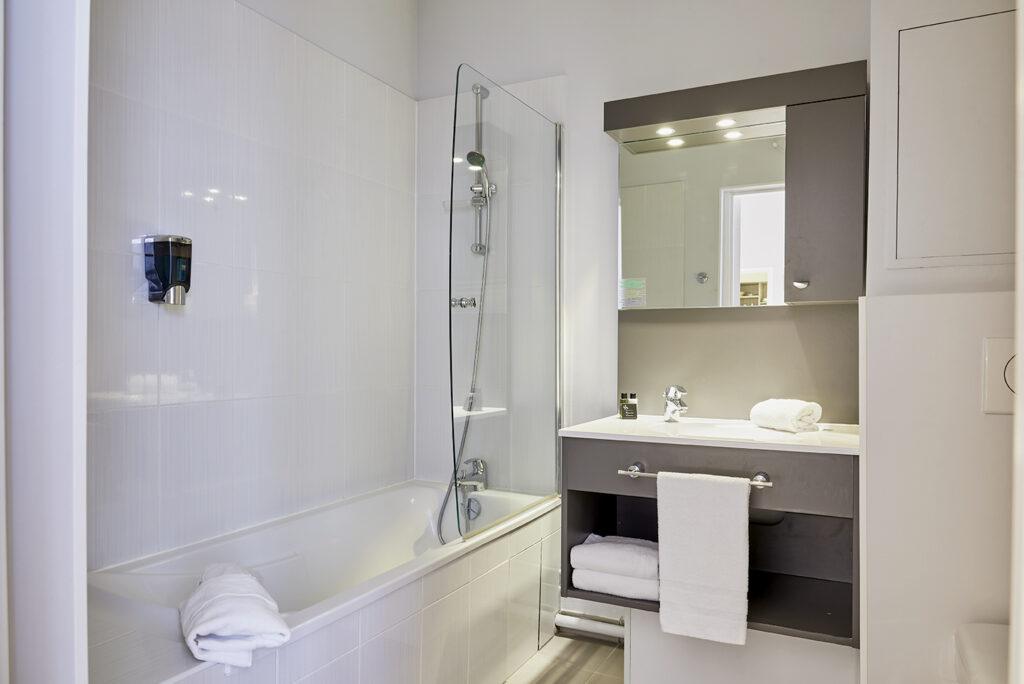 CHAMBRE-salle-de-bain-1.jpg