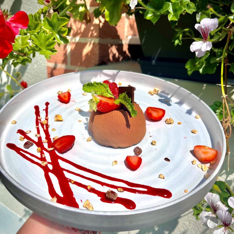 dome-framboise-et-chocolat-TDC-a-la-carte-scaled-1.jpg