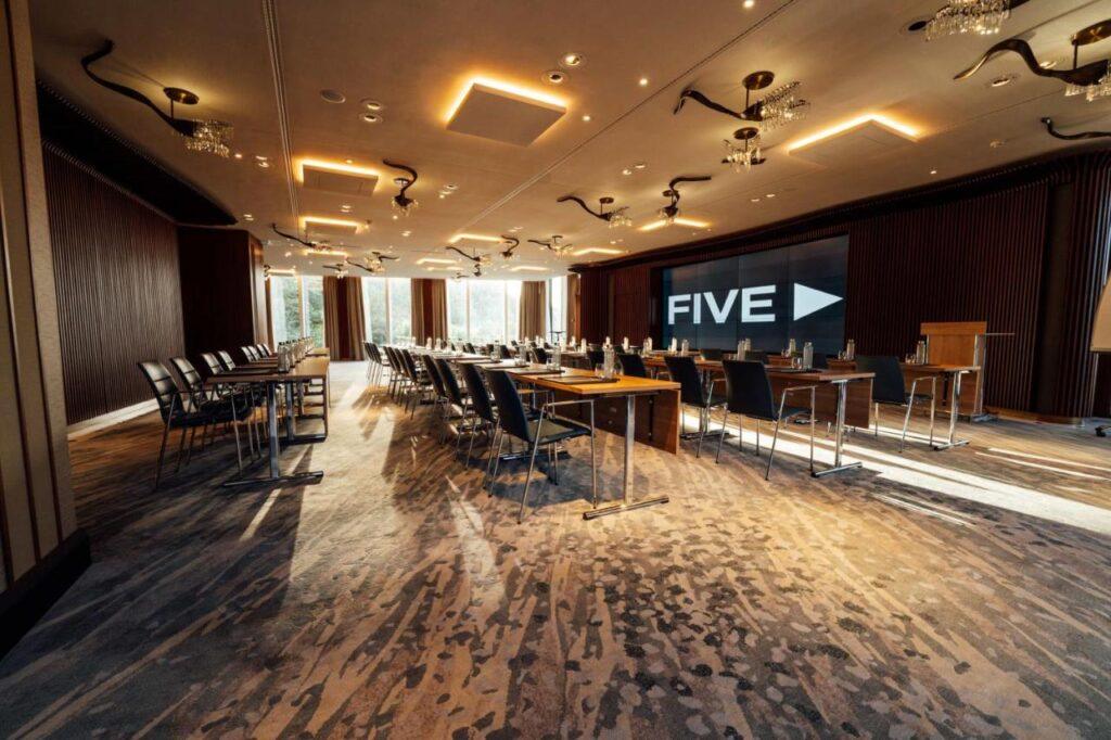 five-zurich-hotel-1lieu1salle-conference.jpg
