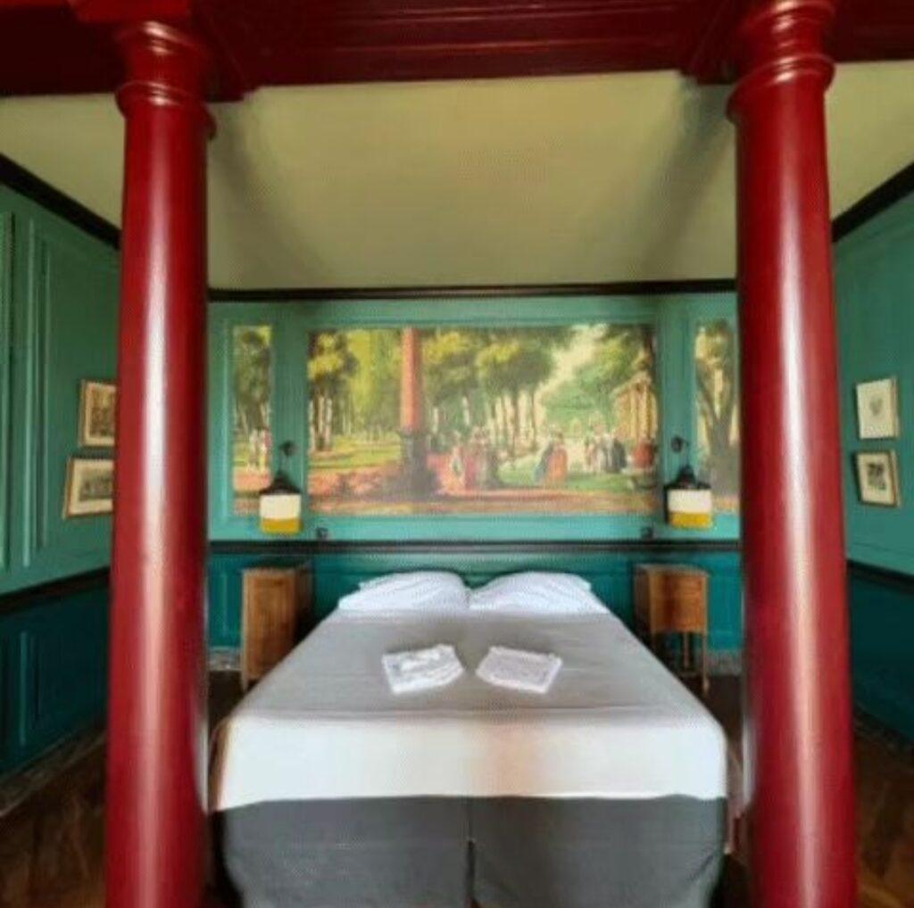 Chambre-colonnes.jpg