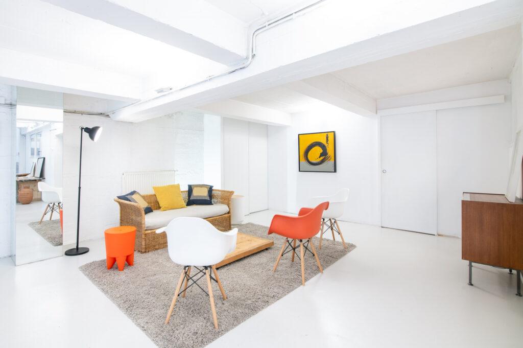 8-Salon-haut-Loft-4-40-Lyon-seminaire-evenement-scaled-1.jpg