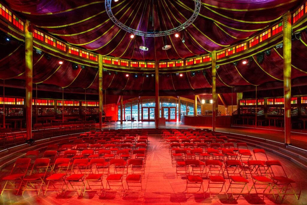 Cabaret-Sauvage-Espace-pleniere-et-restauration-2-scaled-1.jpg