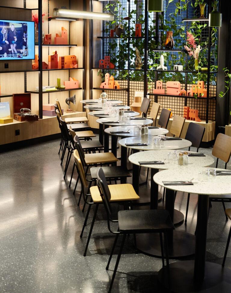TheSocialHub_Toulouse_Detail_Interior_Restaurant_Tables_2023-scaled-1.jpg