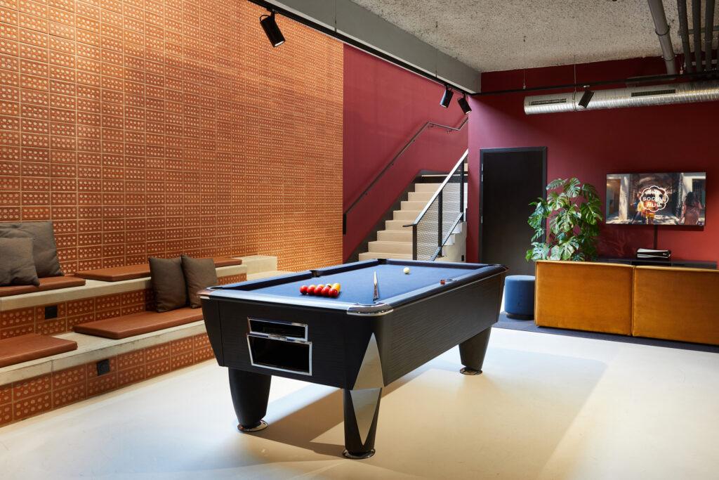 TheSocialHub_Toulouse_Interior_Basement_Gaming_2023-scaled-1.jpg