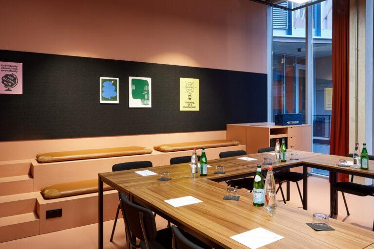 TheSocialHub_Toulouse_Interior_Meeting_Room4_2023_003-scaled-1.jpg