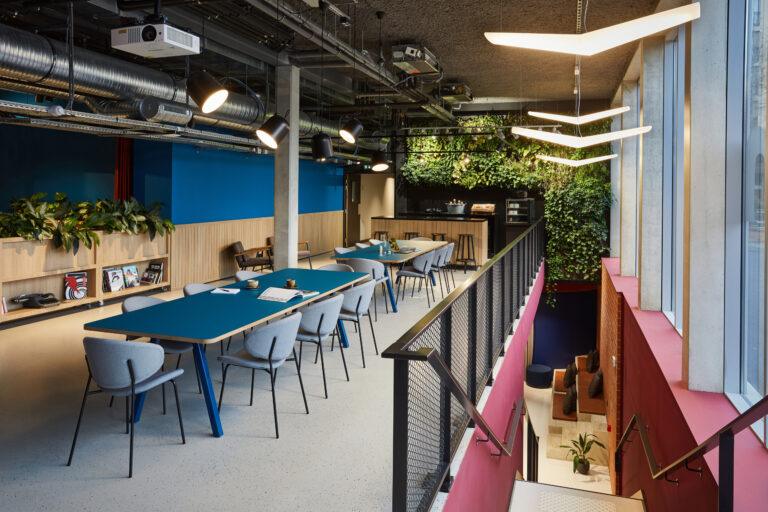 TheSocialHub_Toulouse_Interior_Working_Space_2023_001-scaled-1.jpg
