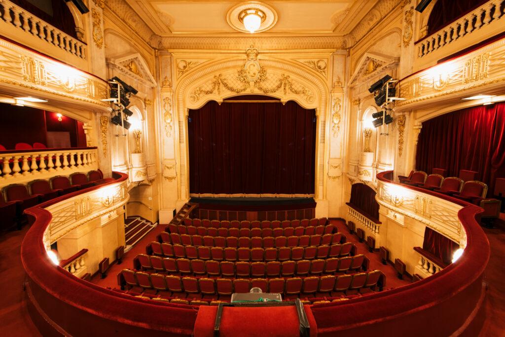 Theatre-Edouard-7-Auditorium-2-scaled-1.jpg
