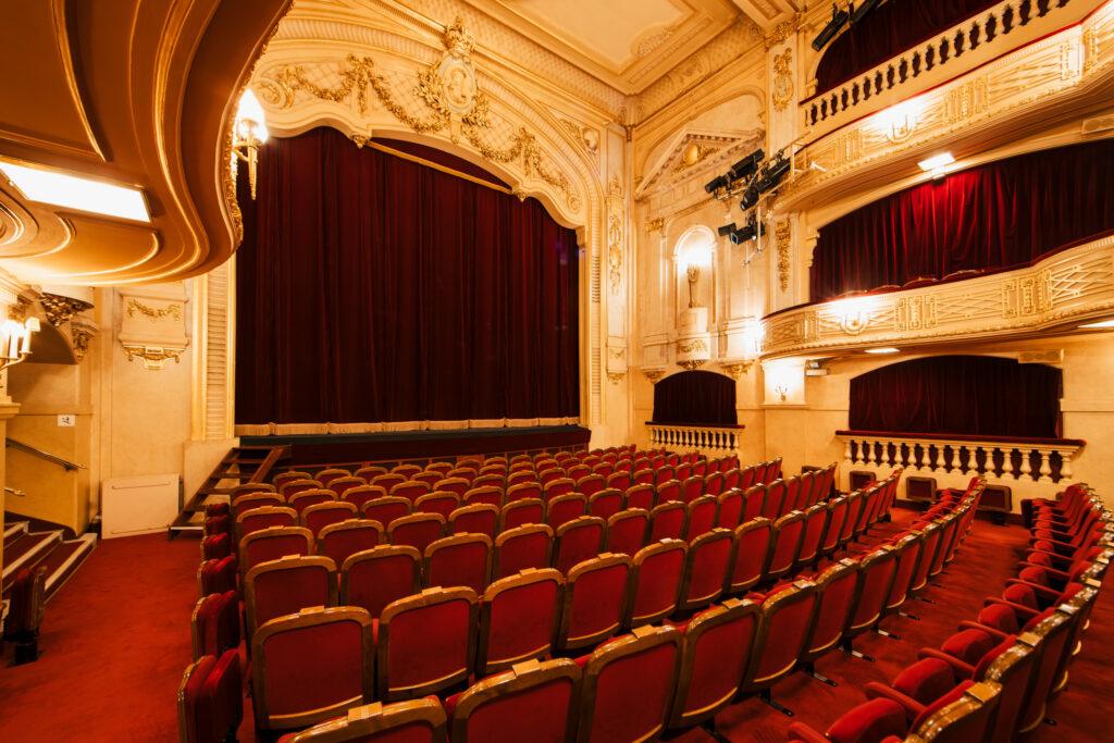 Theatre-Edouard-7-Auditorium-4-scaled-1.jpg