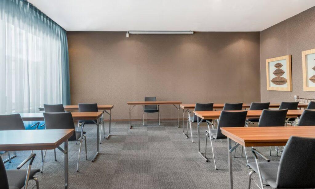 ac-hotel-general-alava-1lieu1salle-meetings.jpg